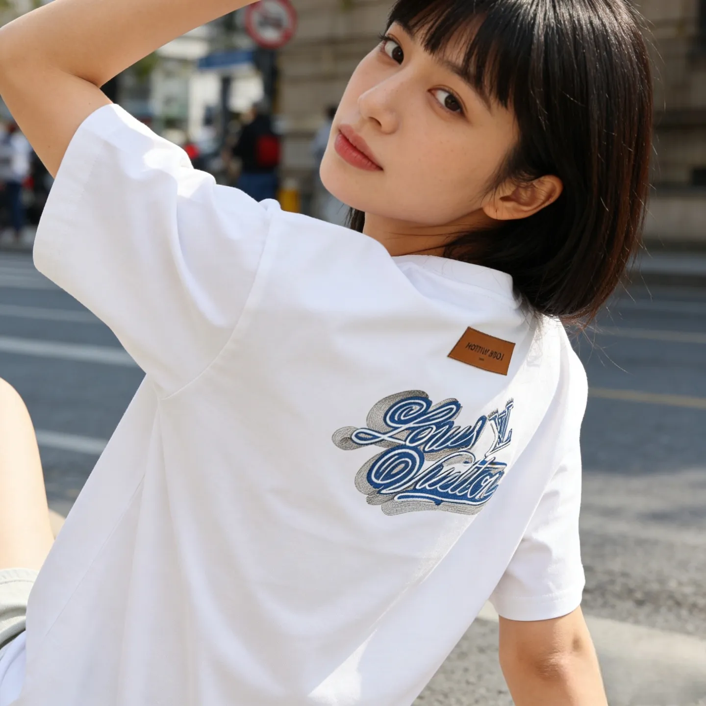 Louis Vuitton/Louis Vuitton short sleeves with front and rear letter logo embroidery